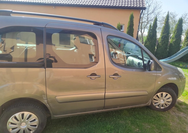 Citroen Berlingo cena 29000 przebieg: 277000, rok produkcji 2014 z Jarosław małe 37